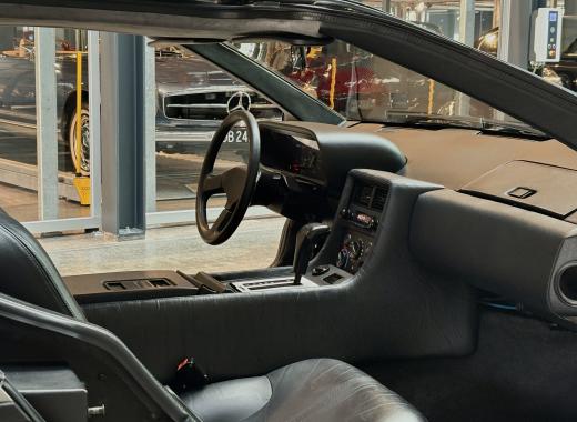 DeLorean DMC-12