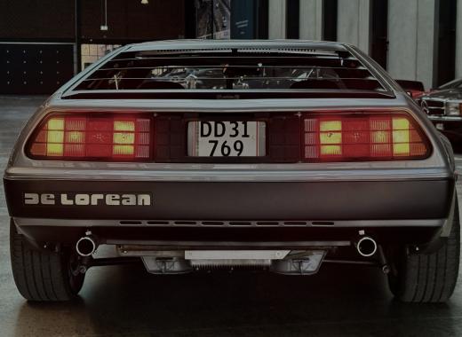 DeLorean DMC-12